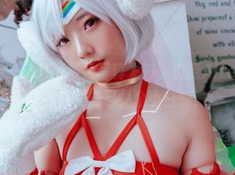 Messie Huang最新写真发布，贞德Alter狼形态让你感觉自己是个小白兔！